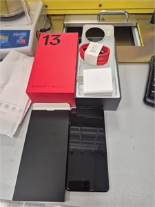 ONEPLUS 13 16/512 ГБ 890000640163