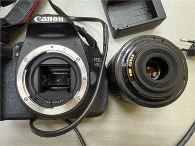 Фотоаппарат Canon EOS 650D KIT 890000641264