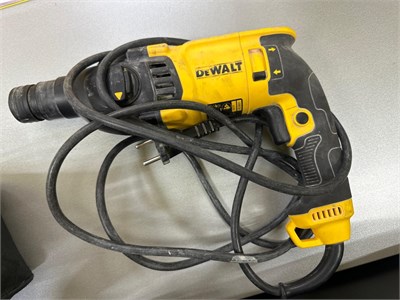 ПЕРФОРАТОР DEWALT D25133-KS 890000606734
