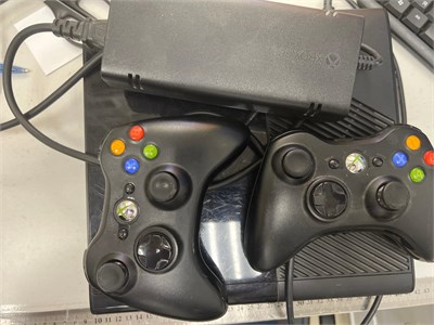 Приставка Xbox 360 E 890000646389