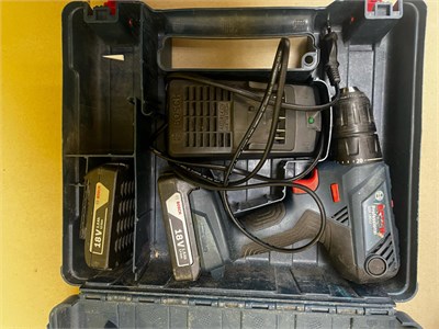 Аккумуляторная дрель-шуруповерт Bosch GSR 180-LI 890000644593