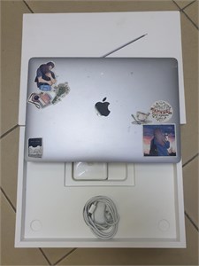 Ноутбук Apple MacBook Pro (13-inch, 2020, Two Thunderbolt 3 ports) 8/512 ГБ 890000625422