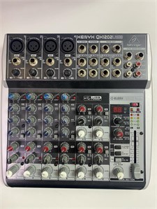 Микшерный пульт Behringer XENYX QX1202USB 890000648782