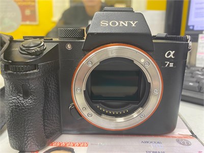 Беззеркальный фотоаппарат Sony Alpha 7 III + Объектив Sigma 28-70mm f/2.8 DG DN 890000652179