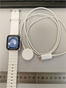 Часы Apple Watch SE GPS Aluminum 40mm (2nd gen) 890000651832