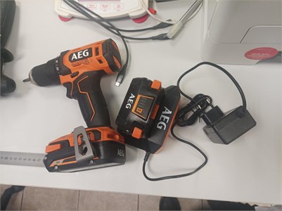 Аккумуляторная дрель-шуруповерт AEG BS18G4 890000655008