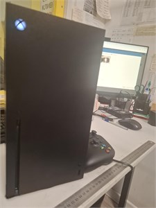 Игровая приставка Microsoft Xbox Series X 890000656797