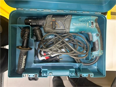 ПЕРФОРАТОР MAKITA HR2470FT 890000657231