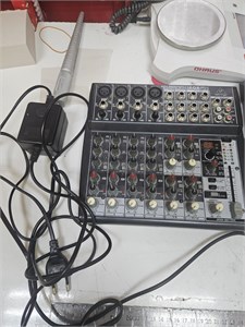 Микшер Behringer XENYX 1202FX 890000657586