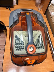 Пылесос моющий Thomas 788/m Pet & Family 890000664261