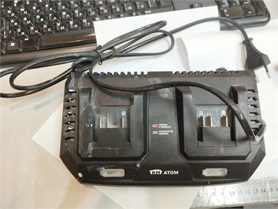 Зарядное устройство КМ АТОМ BC-18/2 890000664485